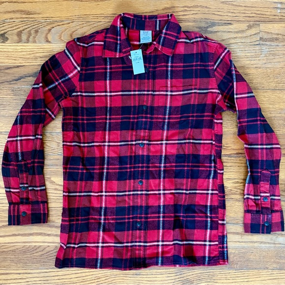 GAP Other - Brand New GAP shirt